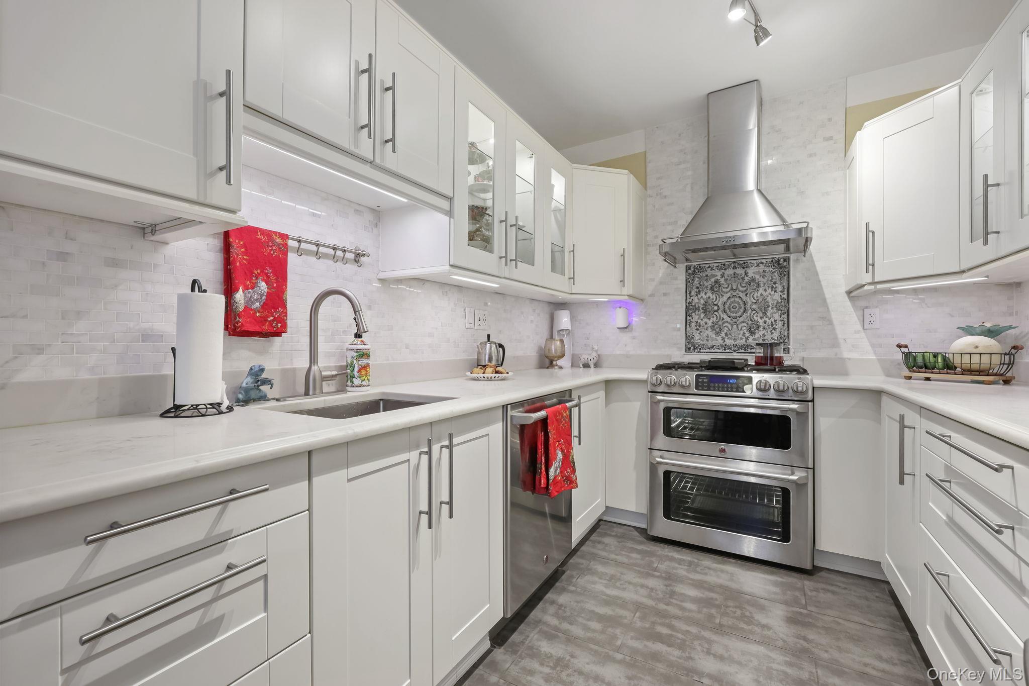 105 Garth Road # 4J, Scarsdale, NY 10583