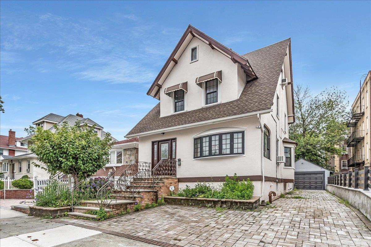 35-63 168th Street, Flushing, NY 11358