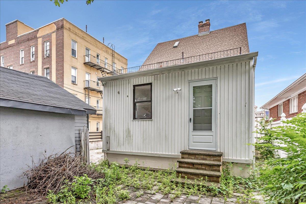 35-63 168th Street, Flushing, NY 11358