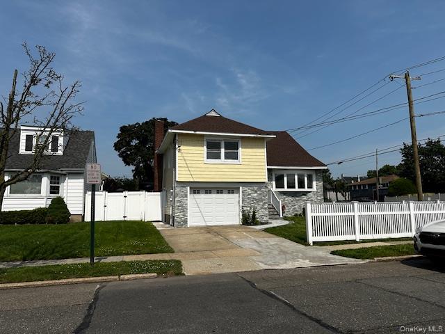 558 Oxford Road, Cedarhurst, NY 11516