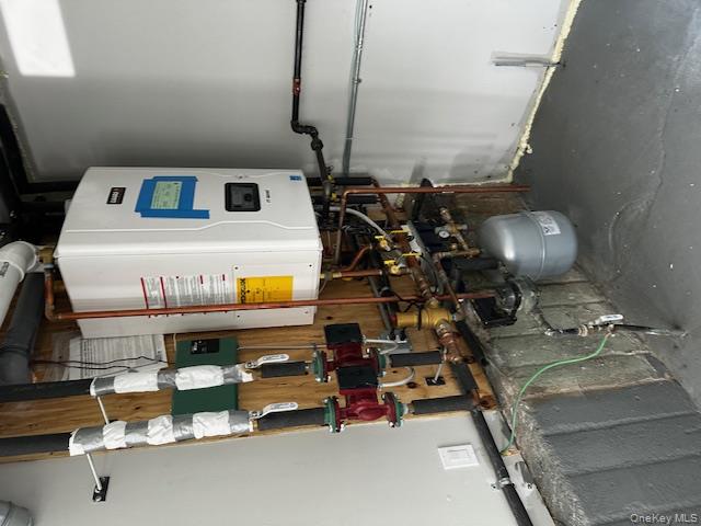 558 Oxford Road, Cedarhurst, NY 11516