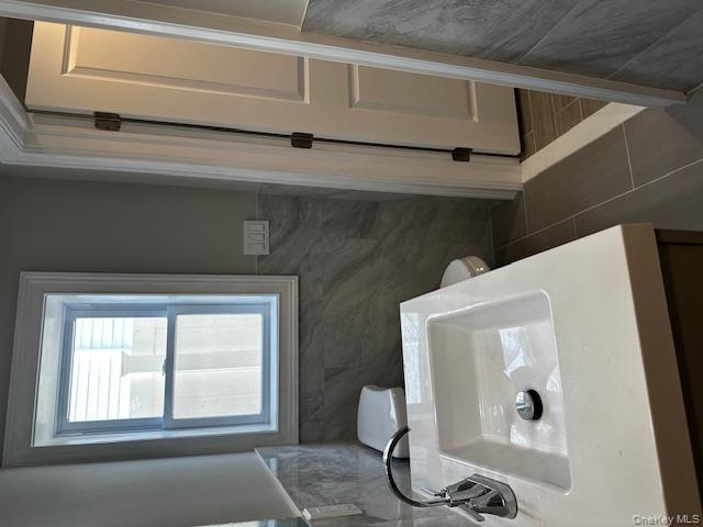 558 Oxford Road, Cedarhurst, NY 11516