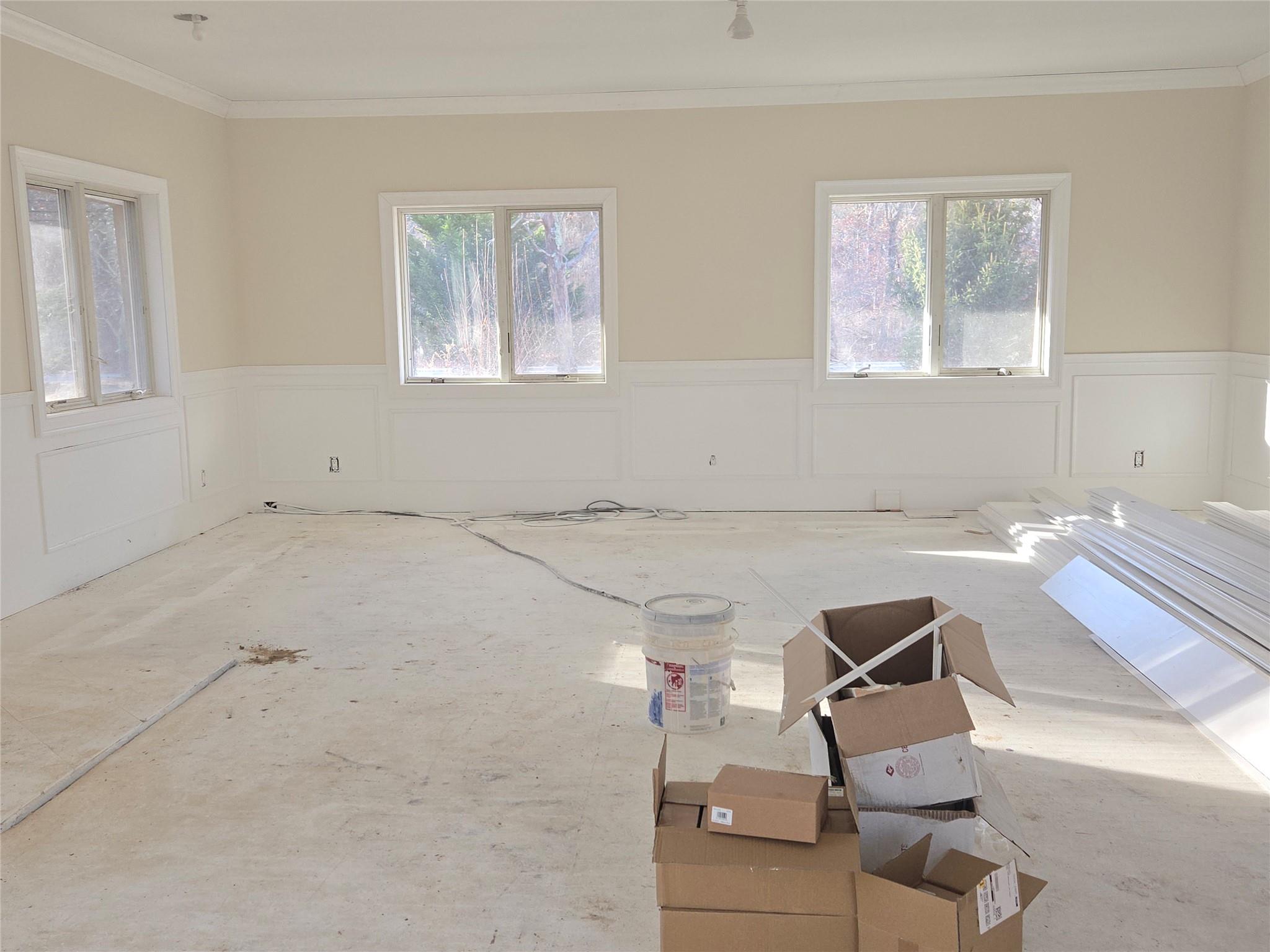 85 Smith Road, Ridge, NY 11961