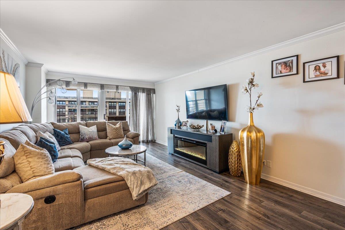 17-85 215 Street # 16J, Bayside, NY 11360