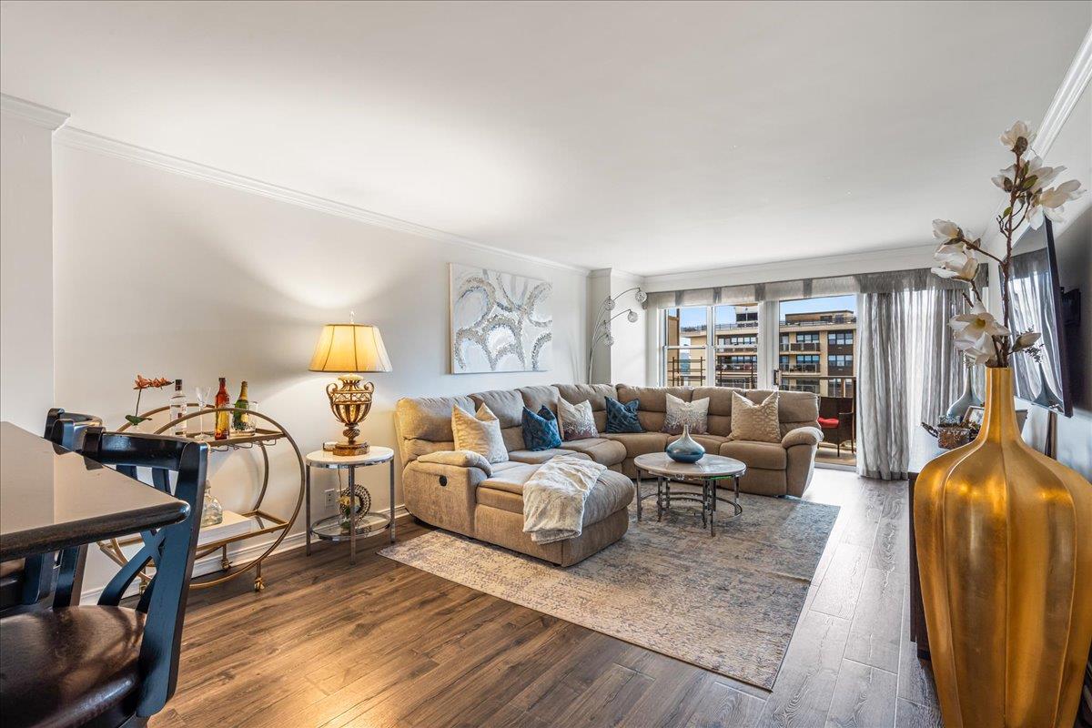 17-85 215 Street # 16J, Bayside, NY 11360