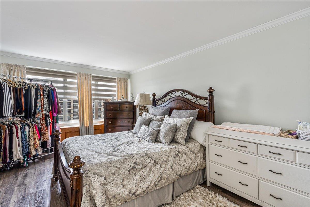 17-85 215 Street # 16J, Bayside, NY 11360