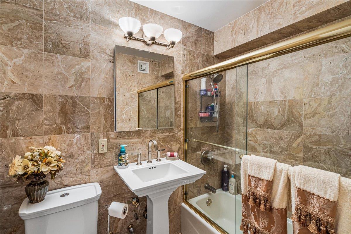 17-85 215 Street # 16J, Bayside, NY 11360