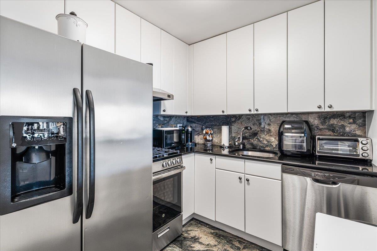 17-85 215 Street # 16J, Bayside, NY 11360