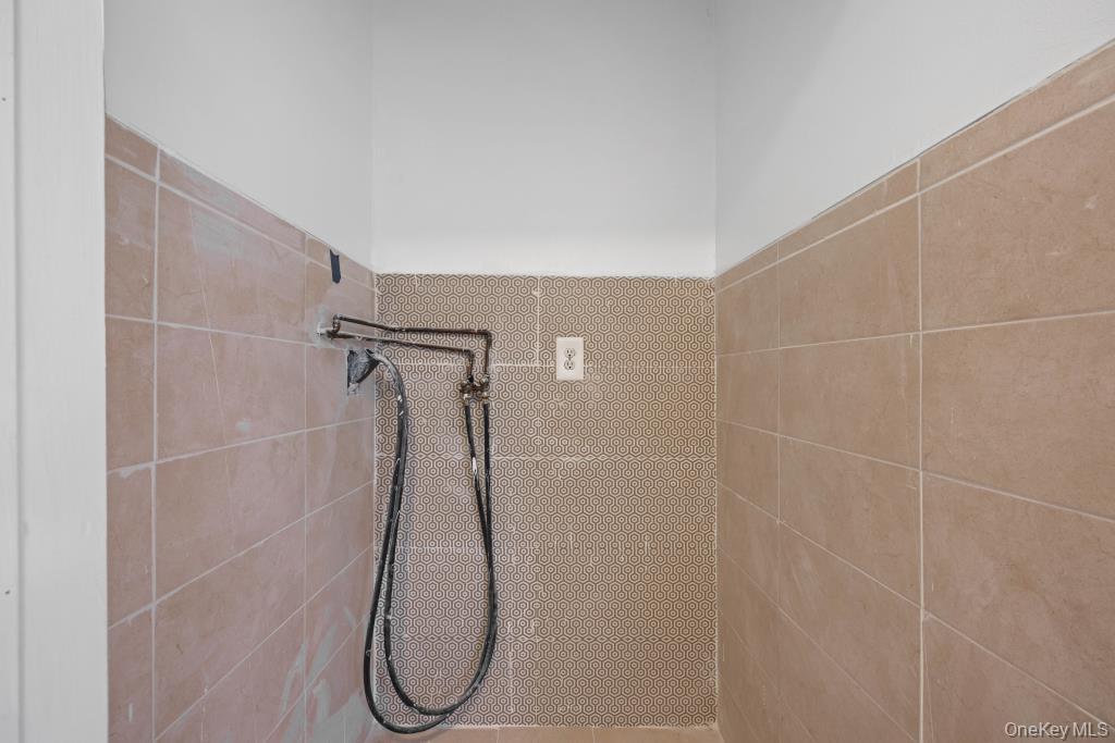 2 KIMBALL Terrace, Yonkers, NY 10704