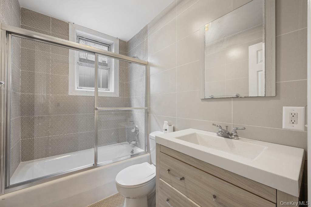 2 KIMBALL Terrace, Yonkers, NY 10704