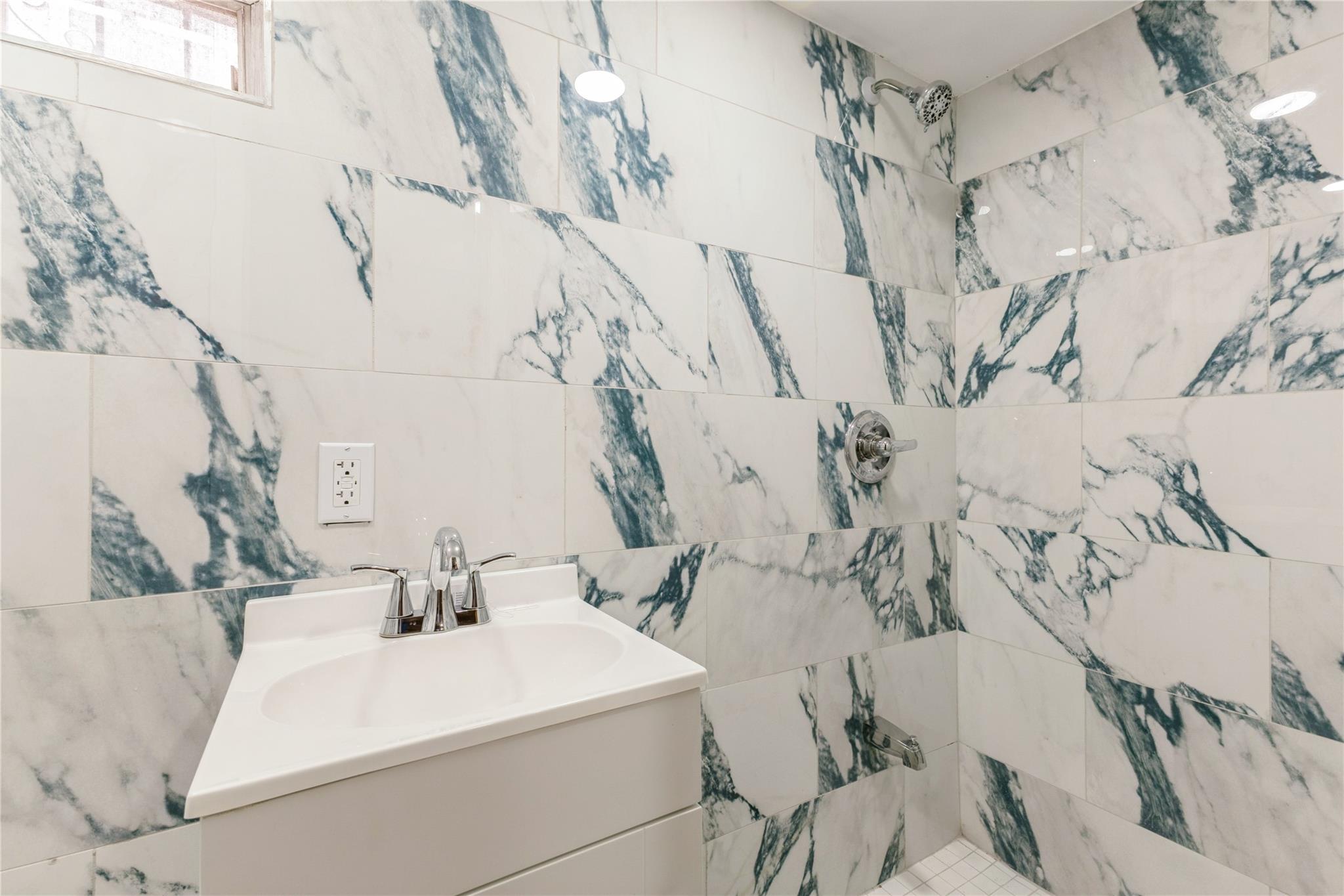 604 E 38th Street, Brooklyn, NY 11203