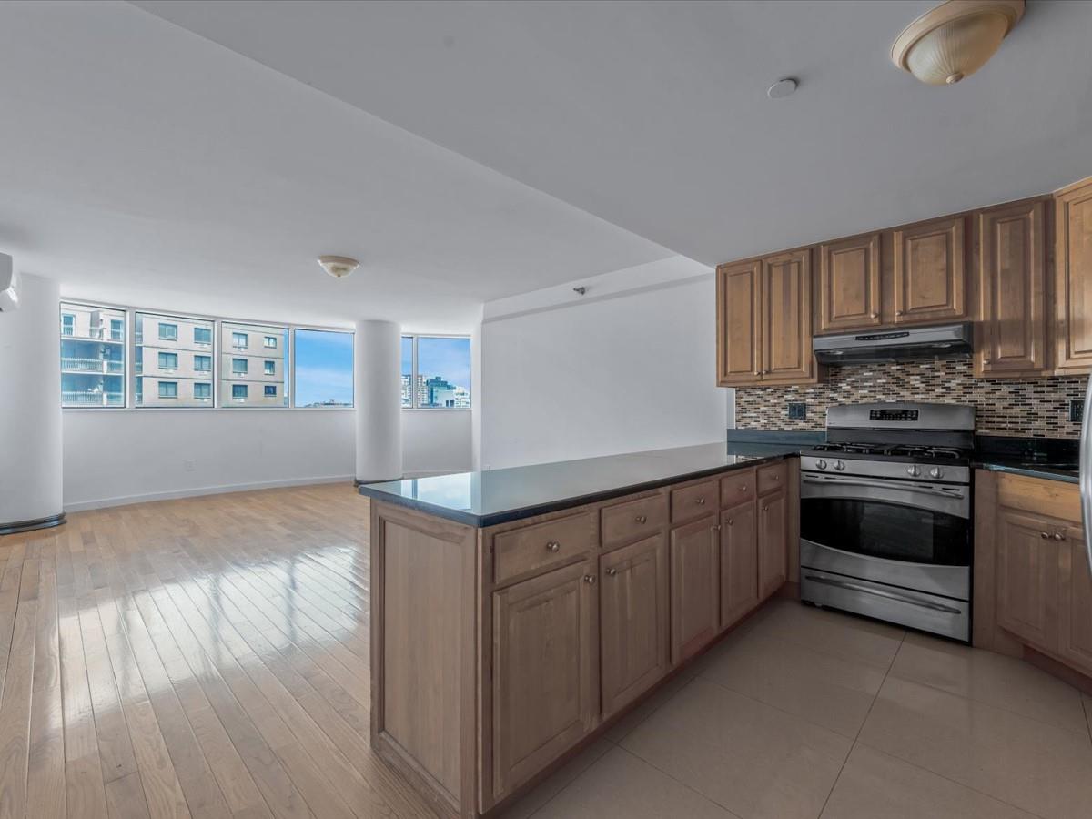 13338 Sanford Avenue # 11C, Flushing, NY 11355
