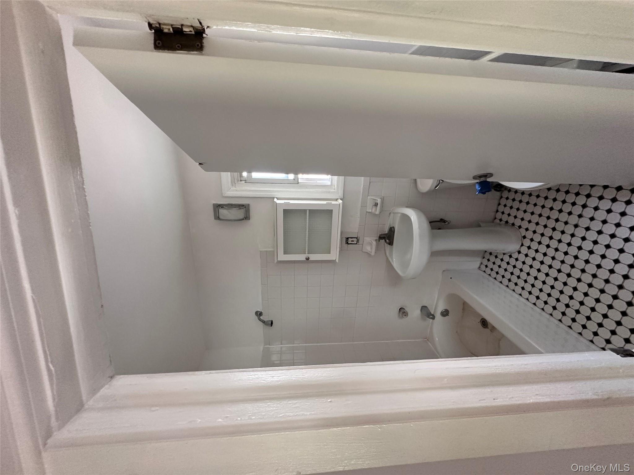 31 ROGER Street, Tuckahoe, NY 10707