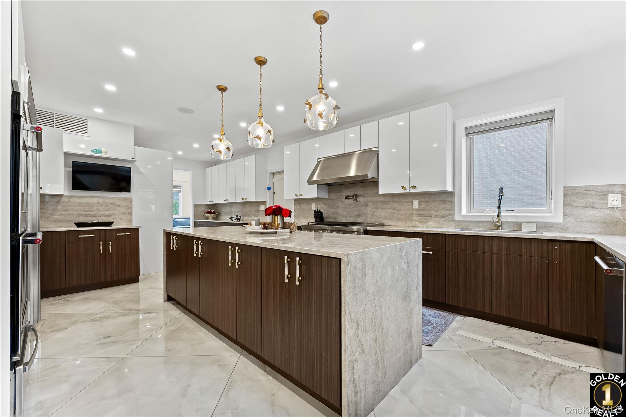 115-18 Mayfair Road, Kew Gardens, NY 11418