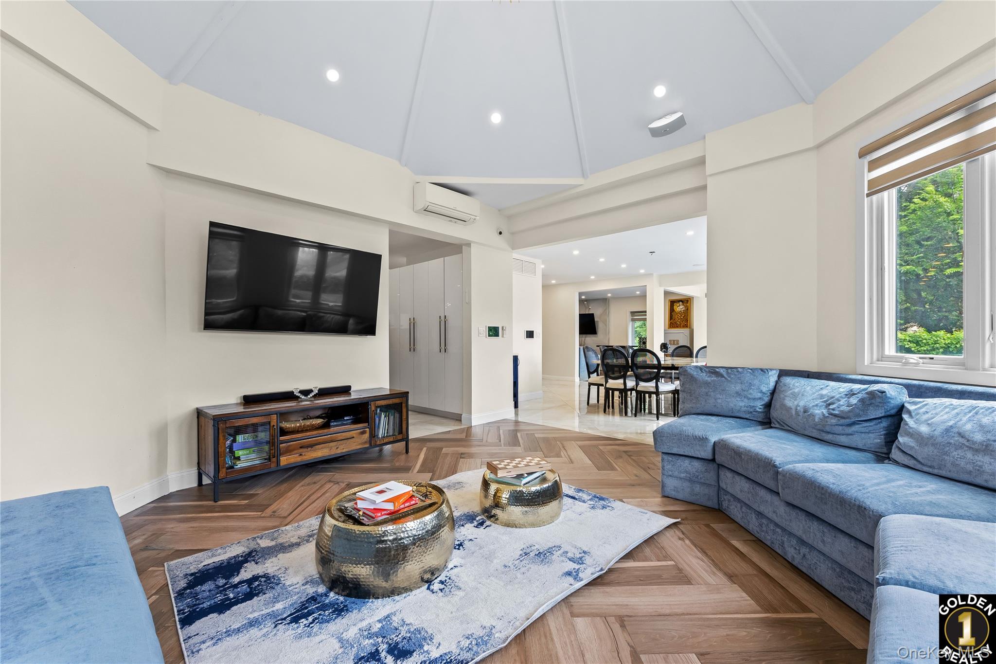 115-18 Mayfair Road, Kew Gardens, NY 11418