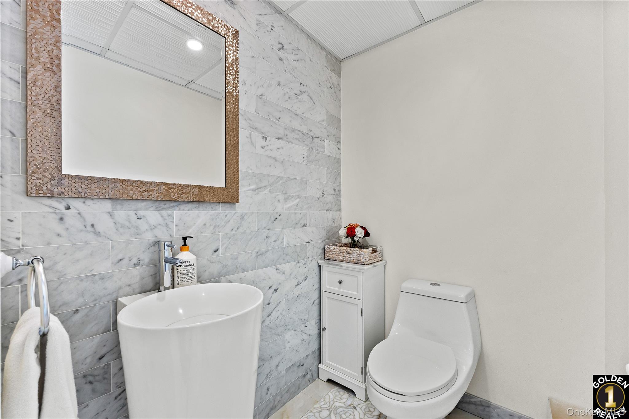 115-18 Mayfair Road, Kew Gardens, NY 11418