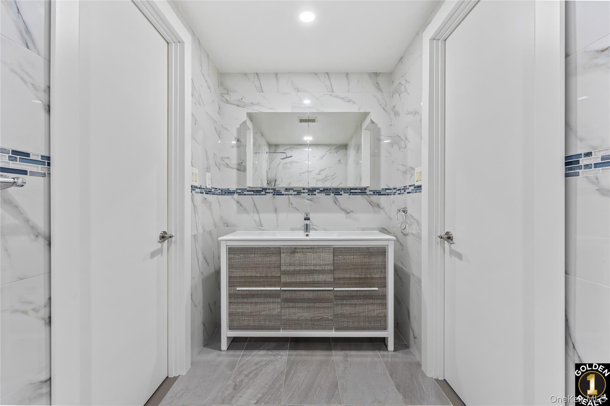 115-18 Mayfair Road, Kew Gardens, NY 11418