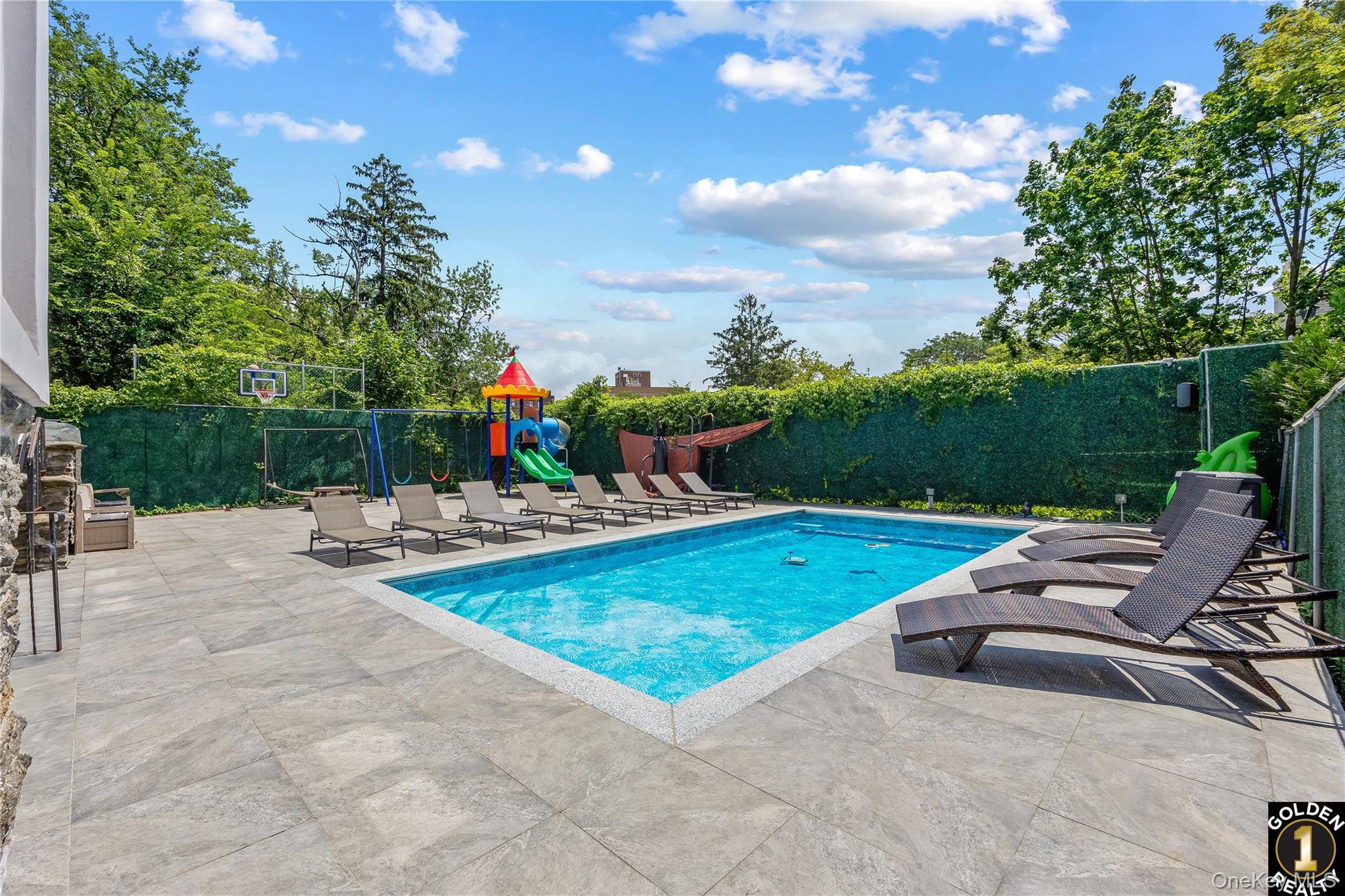 115-18 Mayfair Road, Kew Gardens, NY 11418