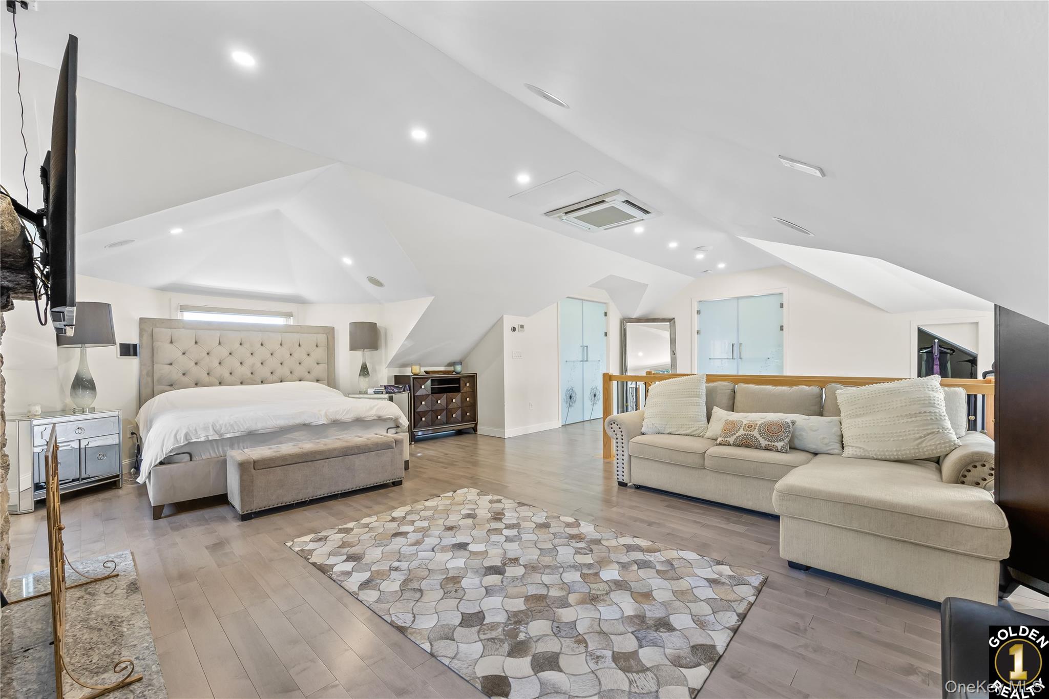 115-18 Mayfair Road, Kew Gardens, NY 11418