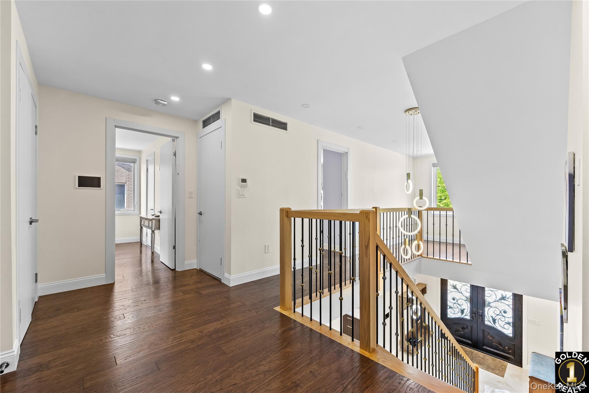 115-18 Mayfair Road, Kew Gardens, NY 11418