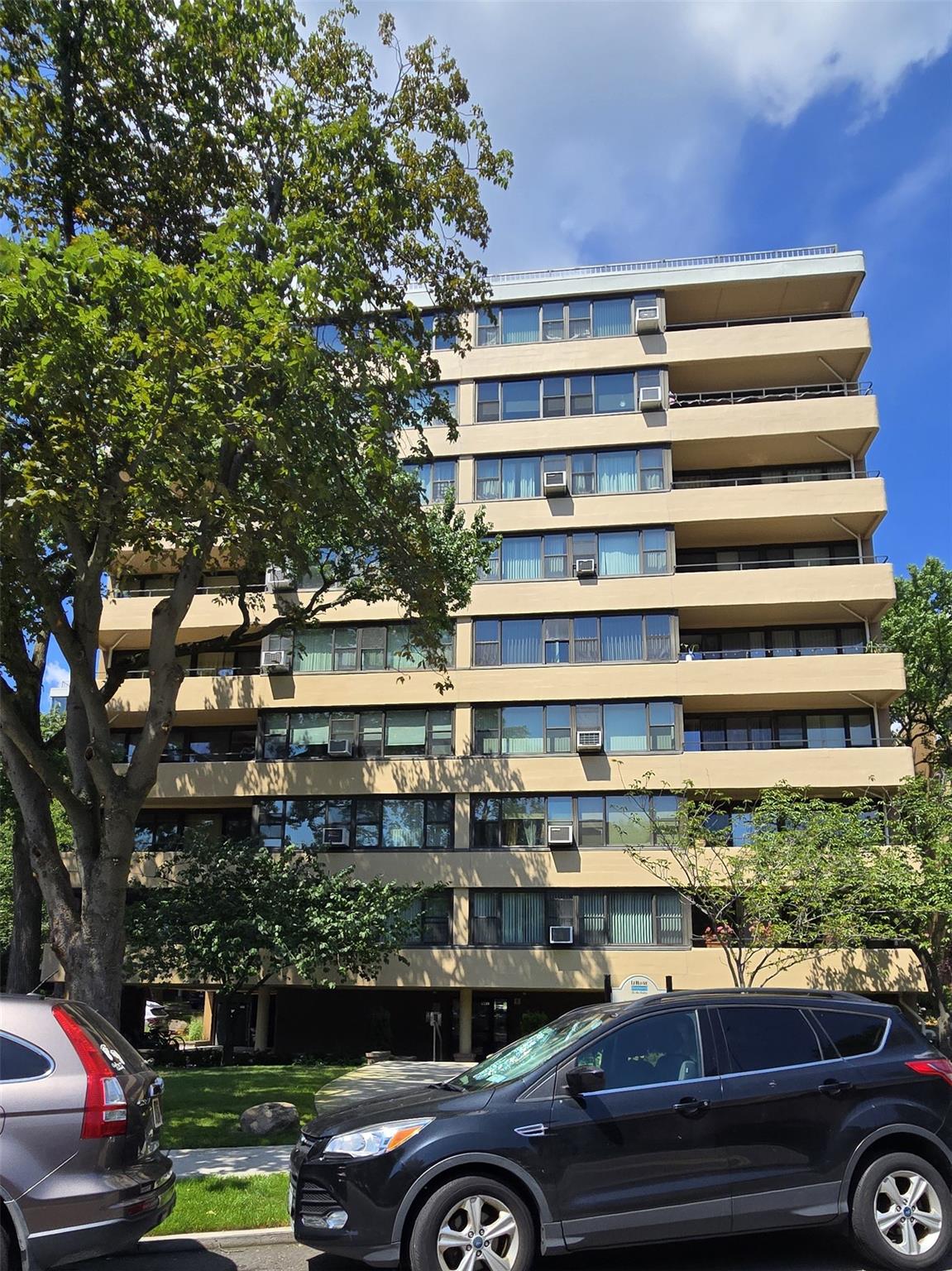 10-24 166th St # 5D, Beechhurst, NY 11357