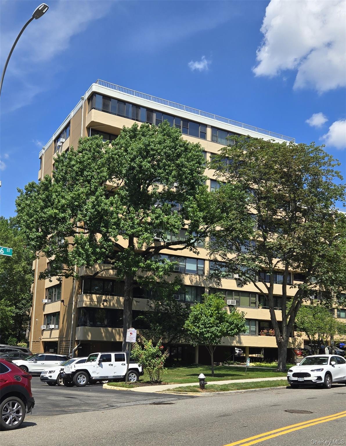 10-24 166th St # 5D, Beechhurst, NY 11357