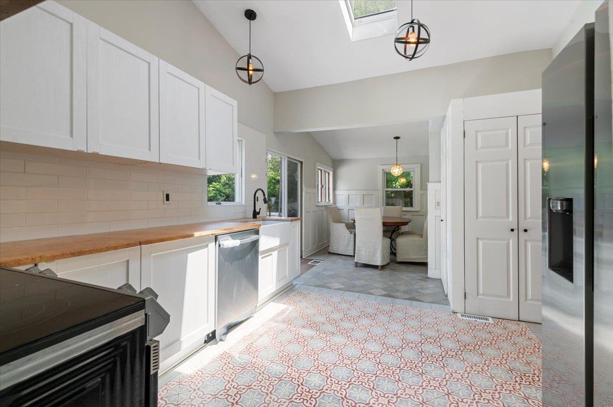 56 W Donellan Road, Hampton Bays, NY 11946