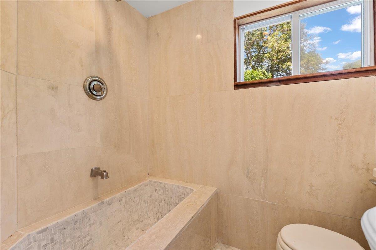 56 W Donellan Road, Hampton Bays, NY 11946