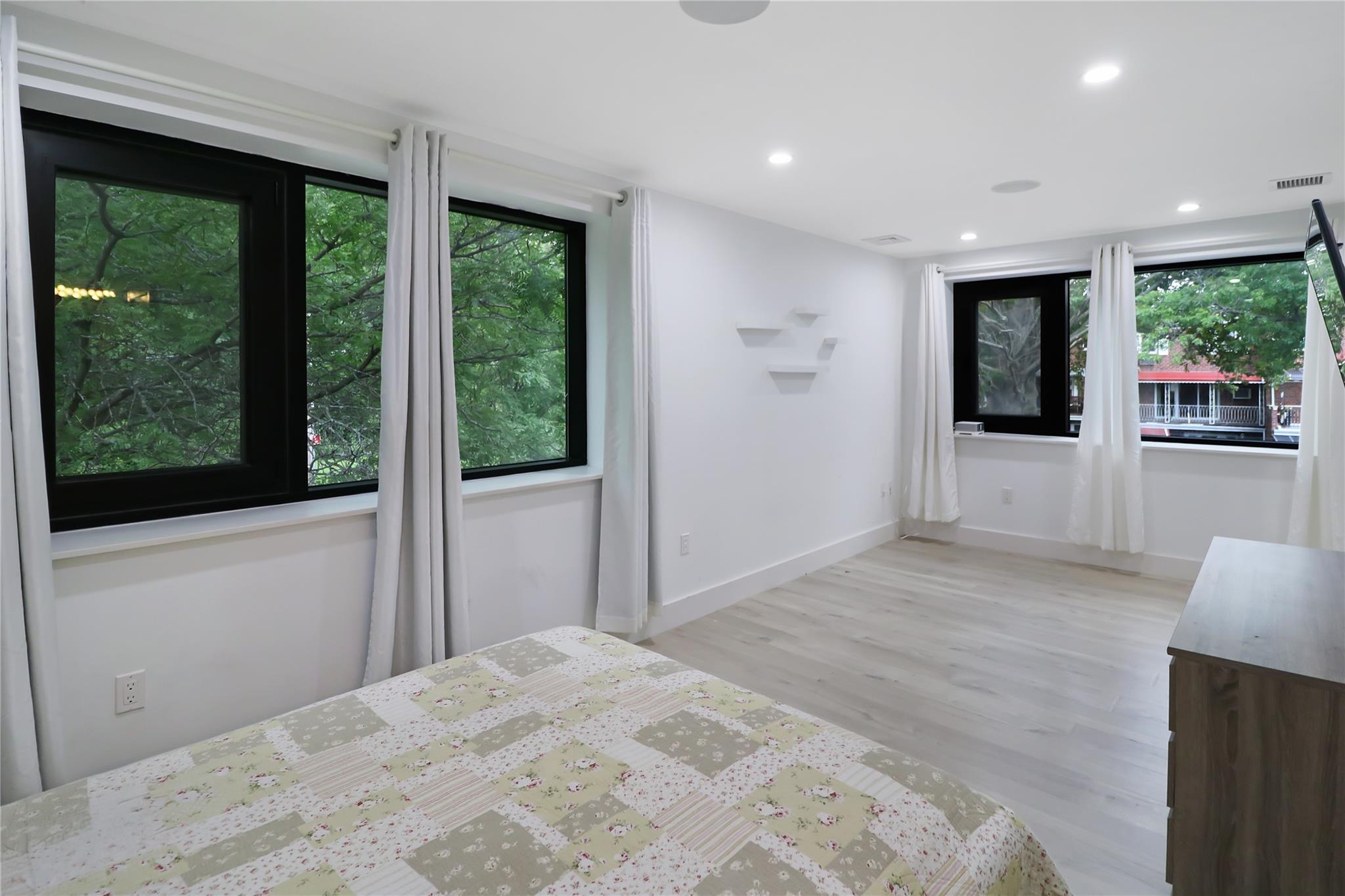 4953 Fresh Meadow Lane, Fresh Meadows, NY 11365