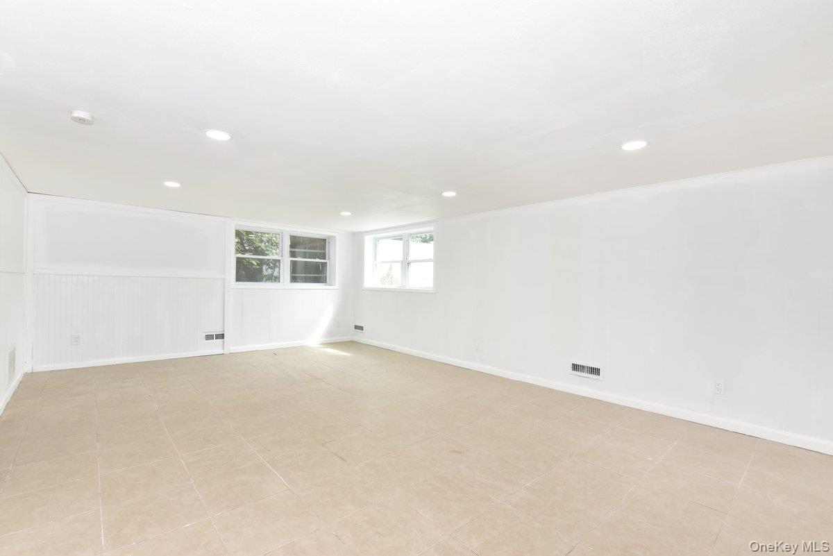 3287 Milburn Avenue, Baldwin, NY 11510