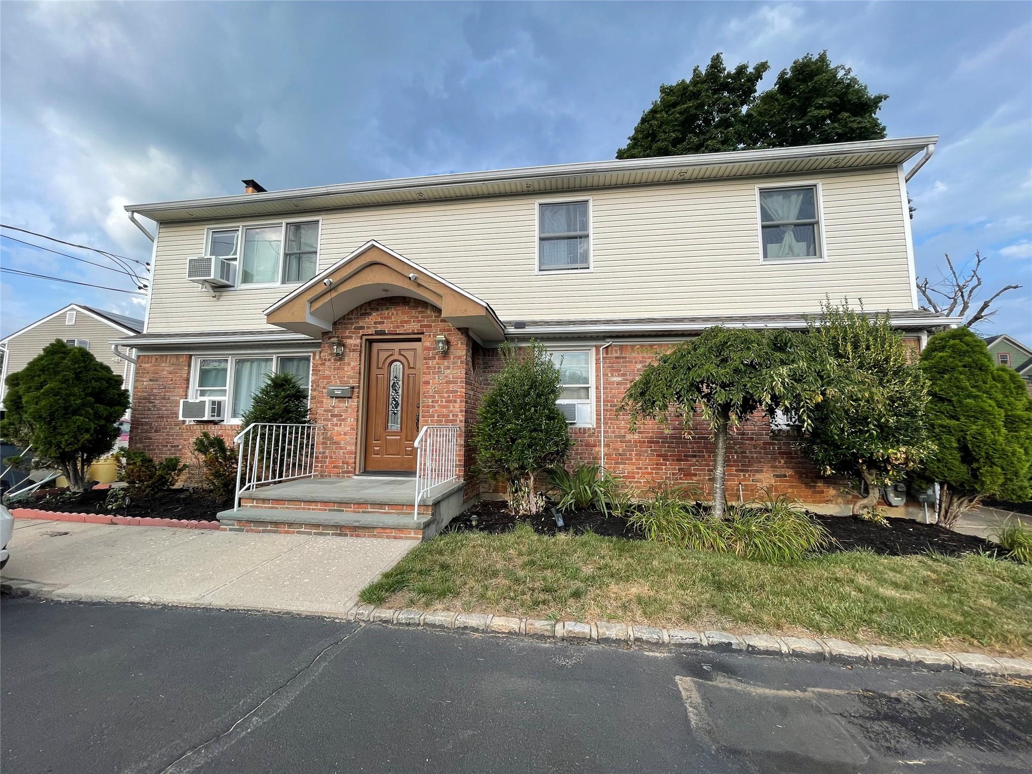 133 Railroad Avenue, Syosset, NY 11791