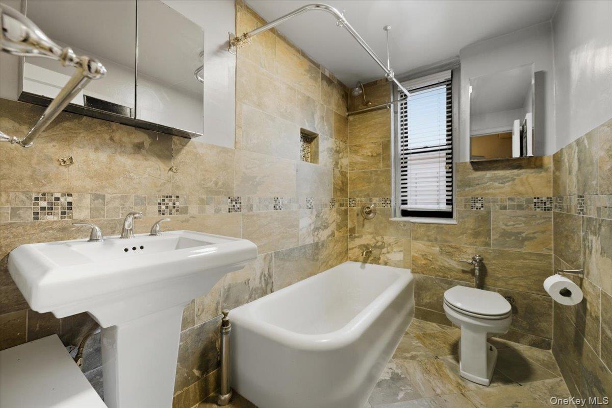 3875 Waldo Avenue # 2C, Bronx, NY 10463