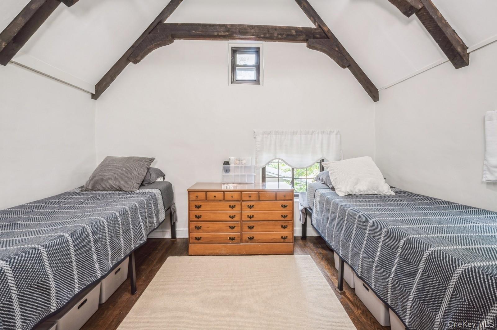 17 Valley Road, Larchmont, NY 10538