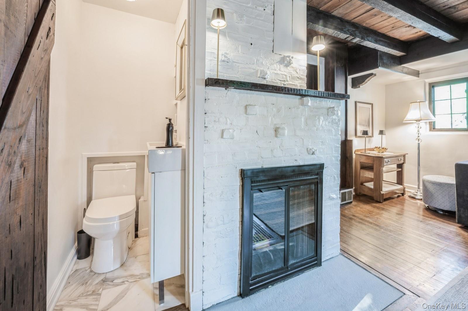 17 Valley Road, Larchmont, NY 10538