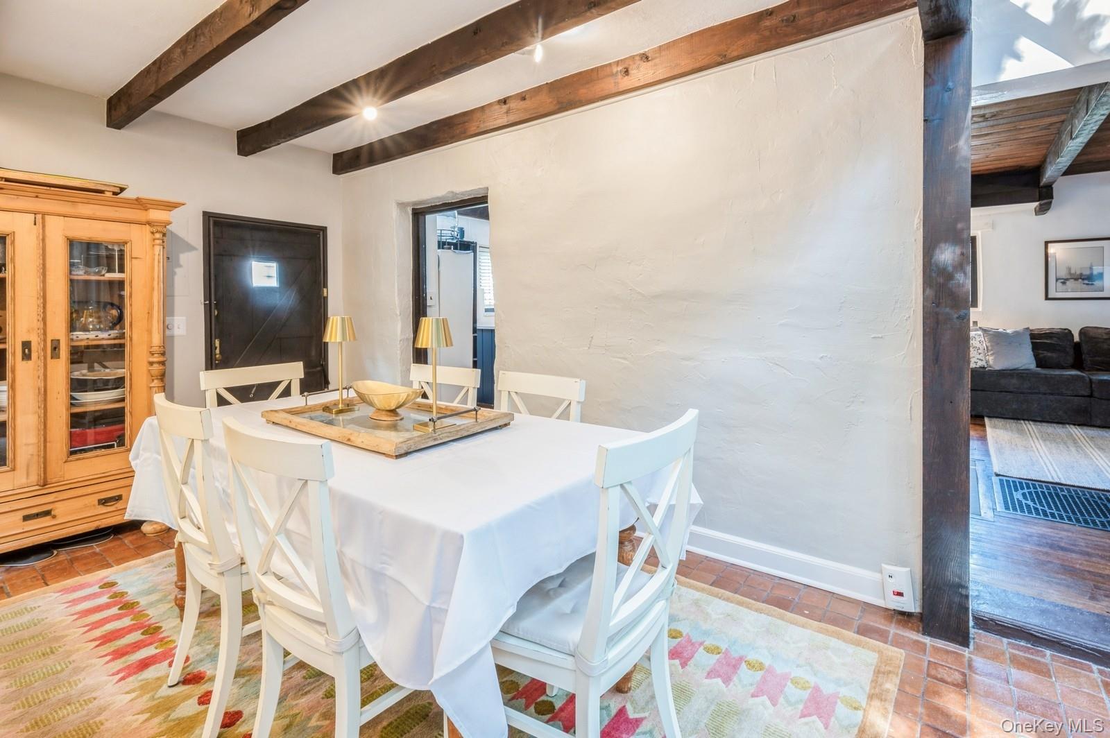 17 Valley Road, Larchmont, NY 10538