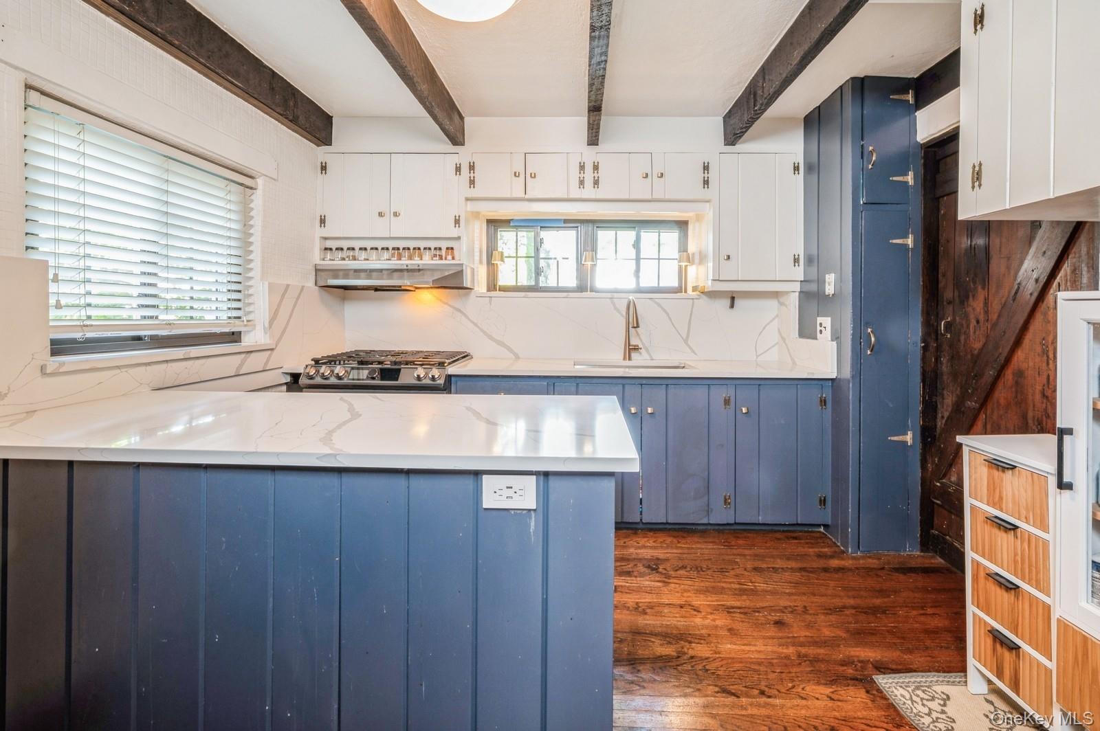 17 Valley Road, Larchmont, NY 10538