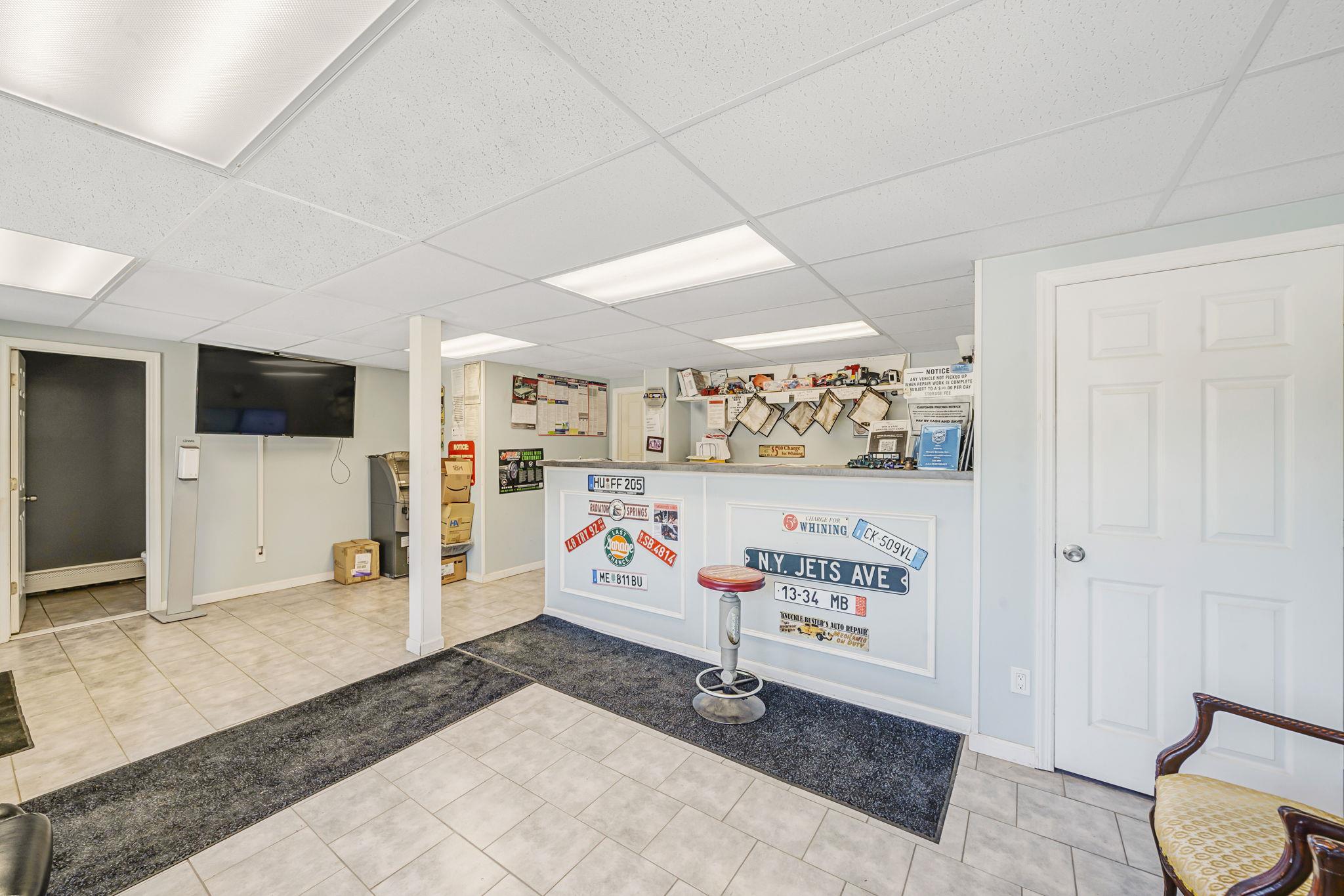 18 Havenwood Drive, Shirley, NY 11967