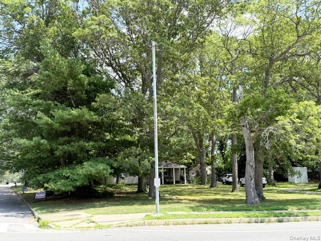 1101 Broadway Avenue, Holbrook, NY 11741