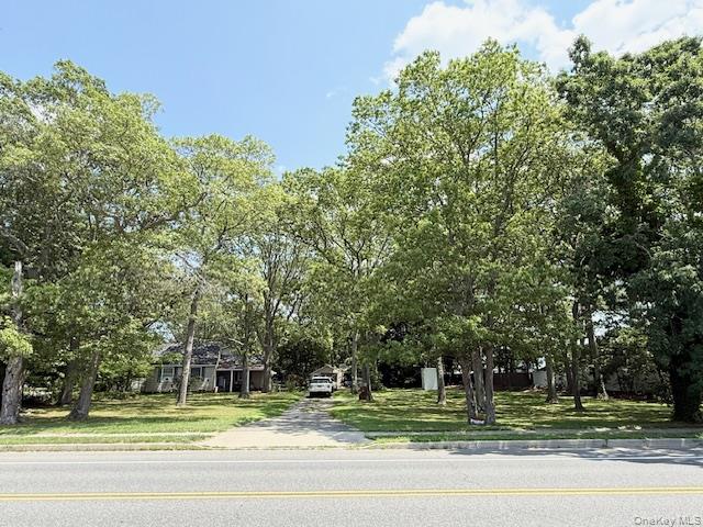 1101 Broadway Avenue, Holbrook, NY 11741