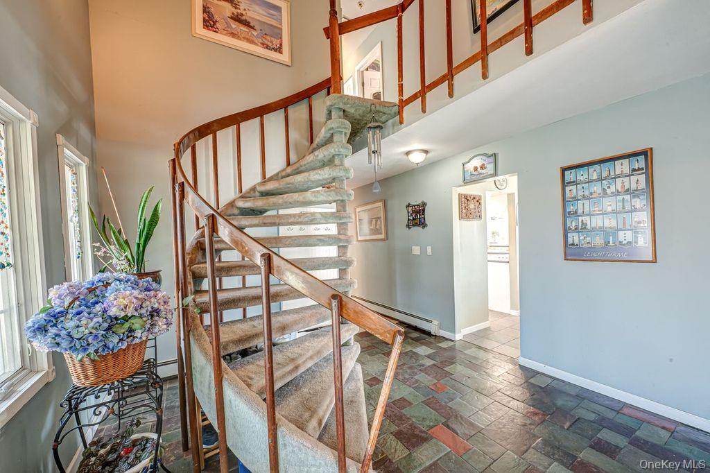 66 Lighthouse Road, Babylon, NY 11702