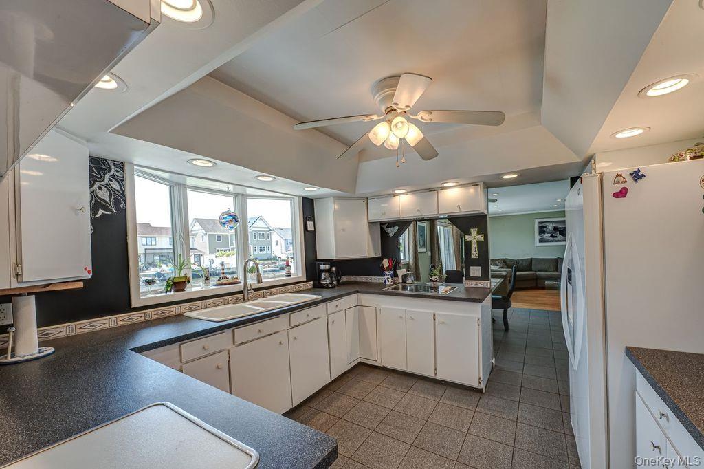 66 Lighthouse Road, Babylon, NY 11702