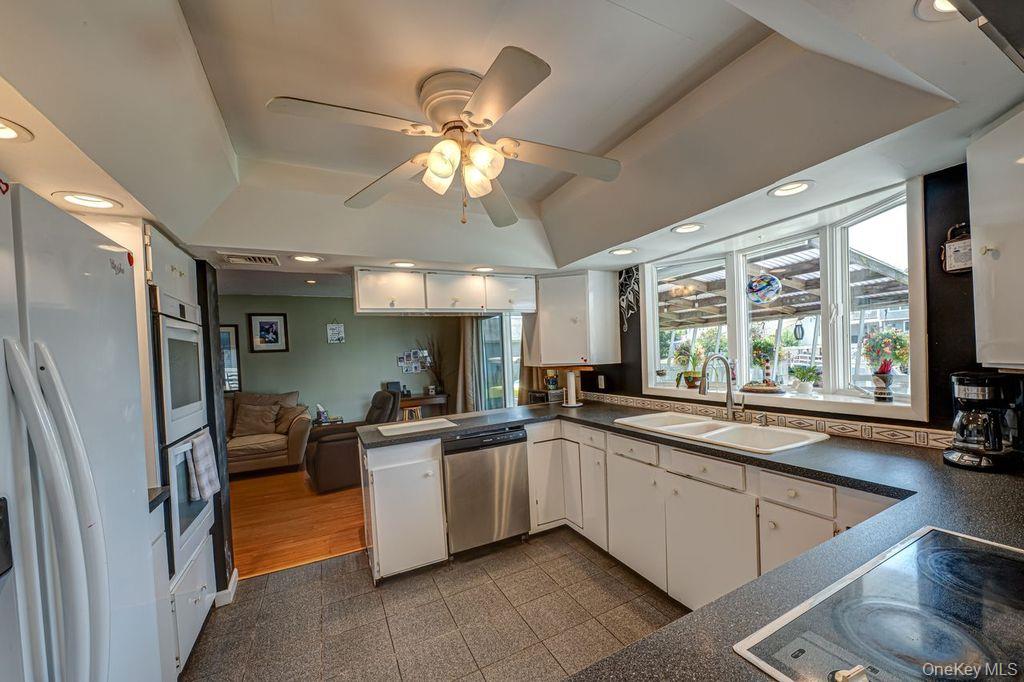 66 Lighthouse Road, Babylon, NY 11702