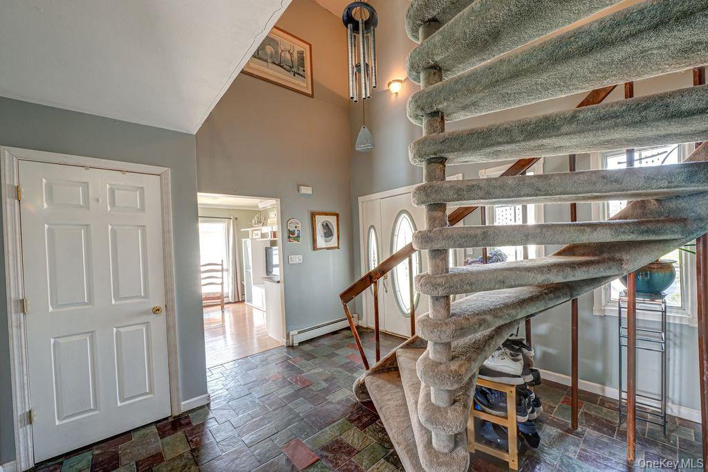 66 Lighthouse Road, Babylon, NY 11702