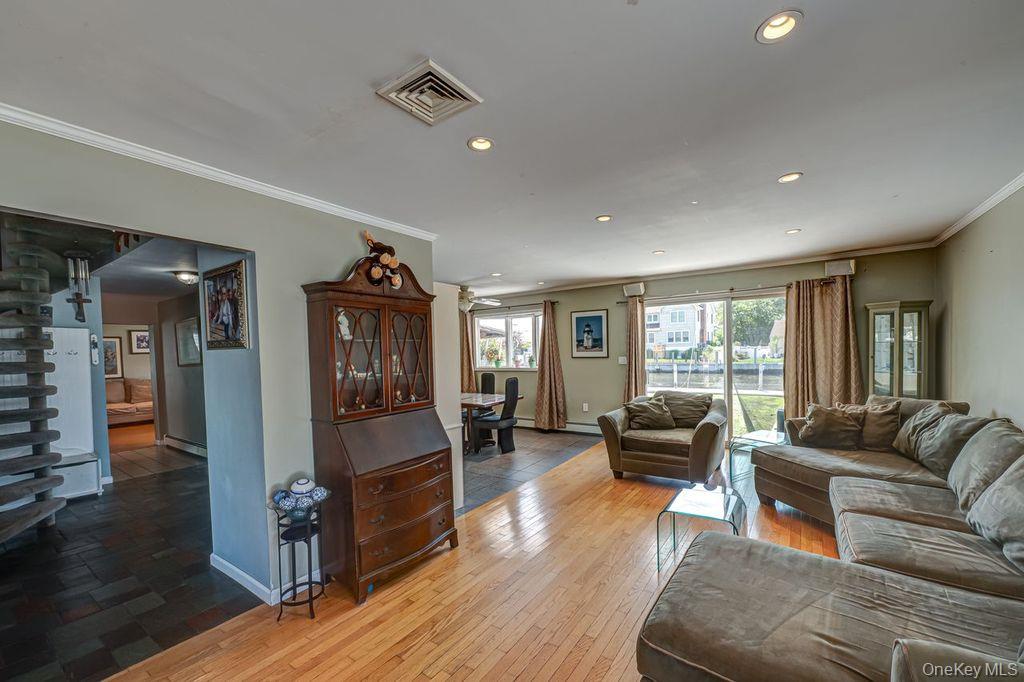 66 Lighthouse Road, Babylon, NY 11702