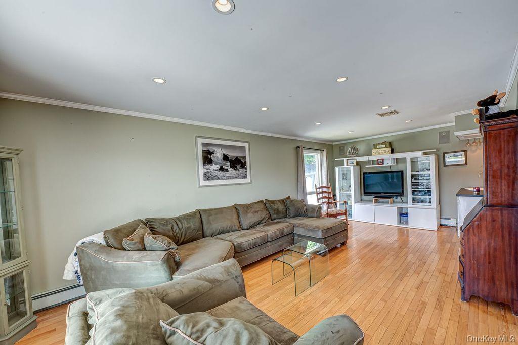 66 Lighthouse Road, Babylon, NY 11702