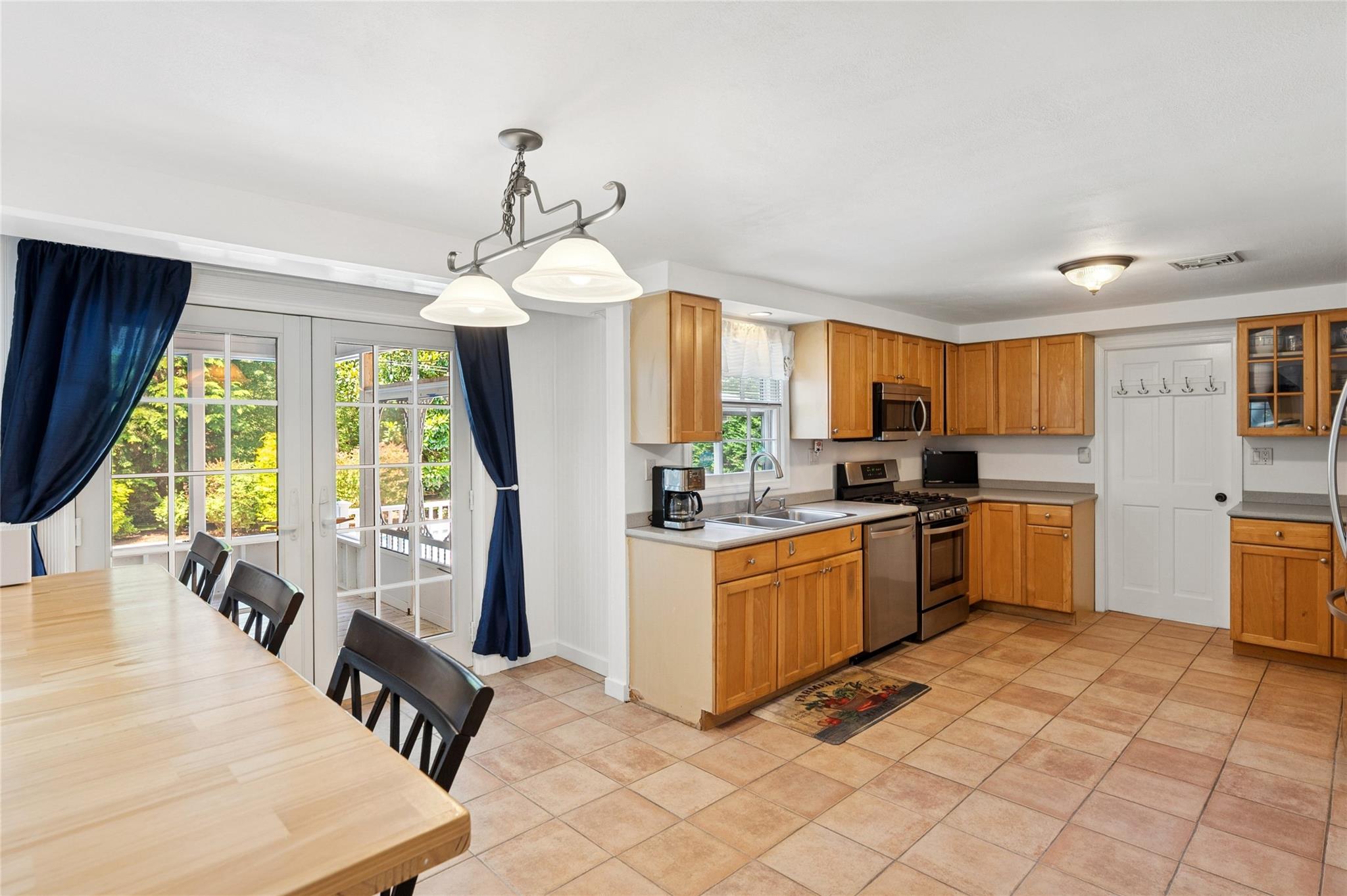 21 Windwood Court, Westhampton, NY 11977