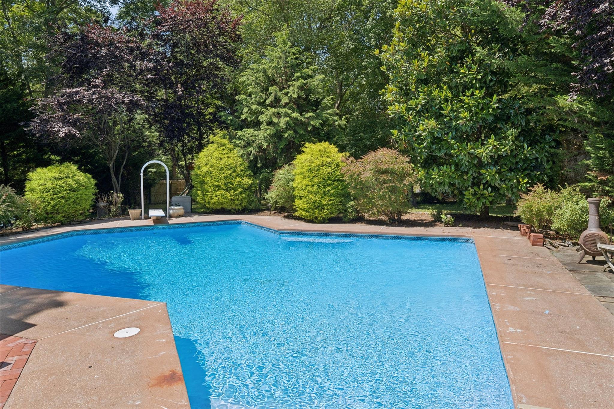 21 Windwood Court, Westhampton, NY 11977