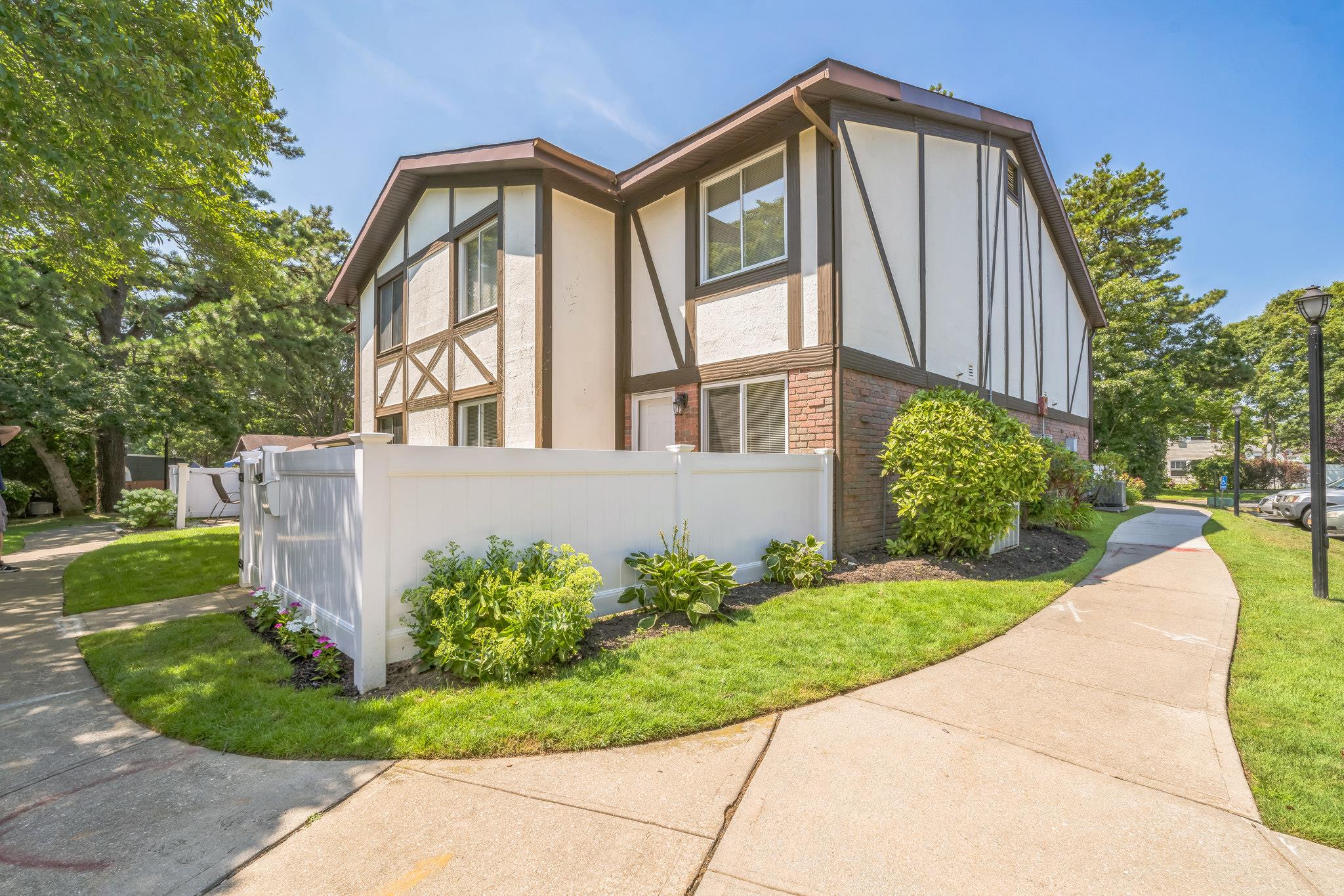 666 Blue Ridge Drive, Medford, NY 11763