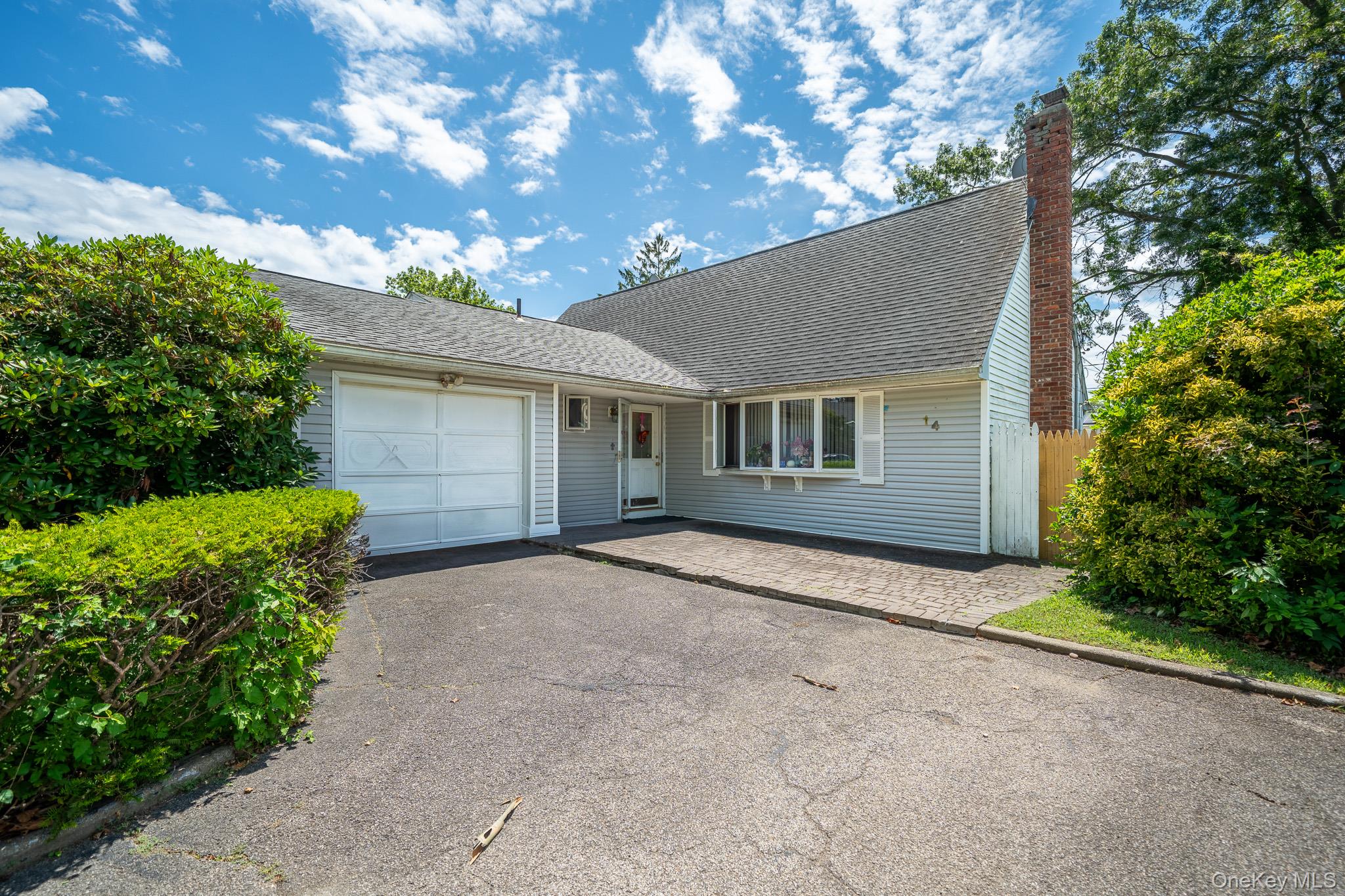 14 Arcadia Drive, Dix Hills, NY 11746