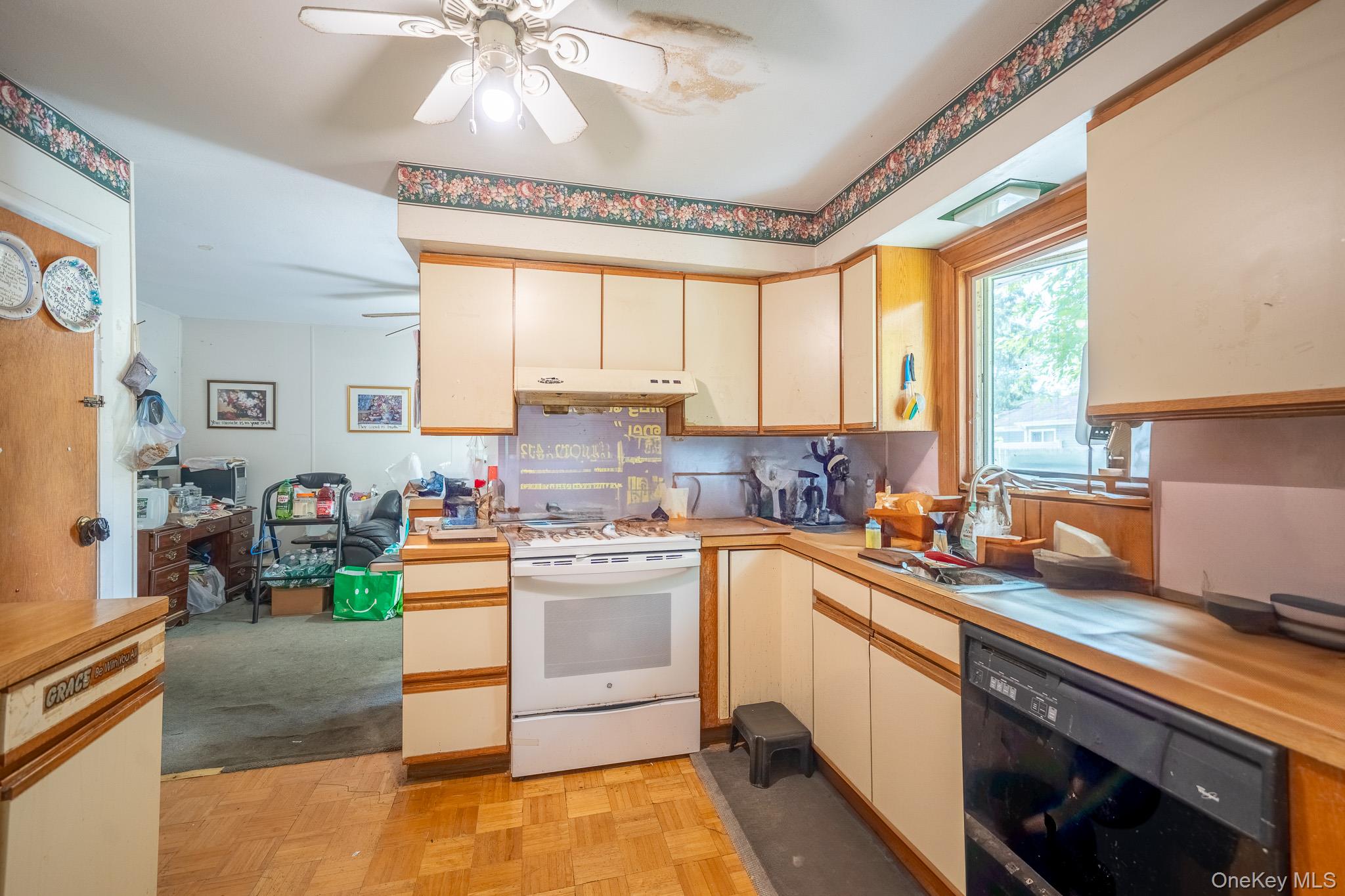 14 Arcadia Drive, Dix Hills, NY 11746